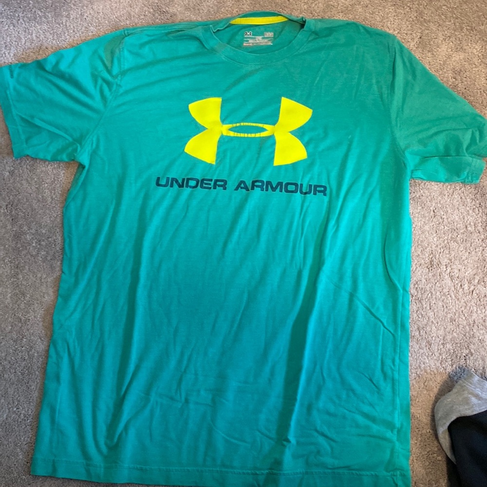 Under Armor T Shirt